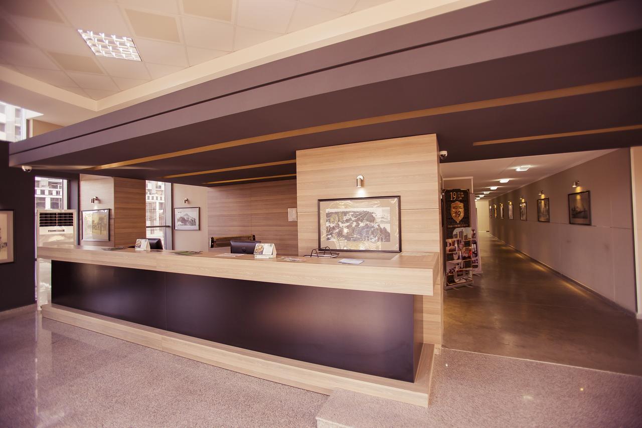 Viva Blue Batumi Aparthotel Exterior photo